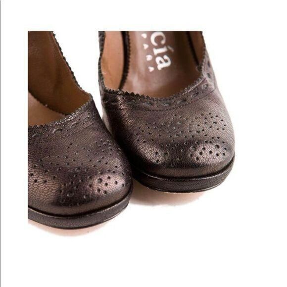 Pedro Garcia Black Leather Pump - Picture 5 of 5